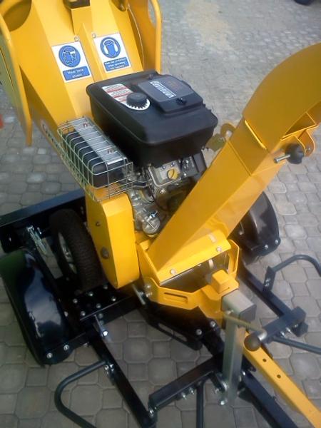 Štěpkovač GreenMech CS100